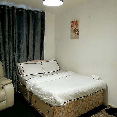 Cozy Private Room Glasgow Exterior foto