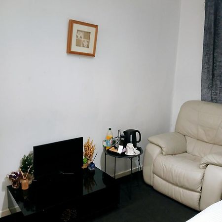 Cozy Private Room Glasgow Exterior foto